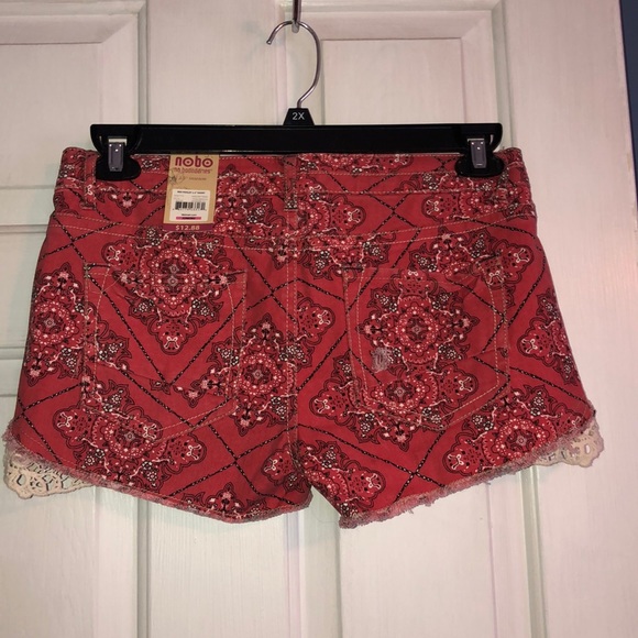 Patterned Jean Shorts - Picture 3 of 6